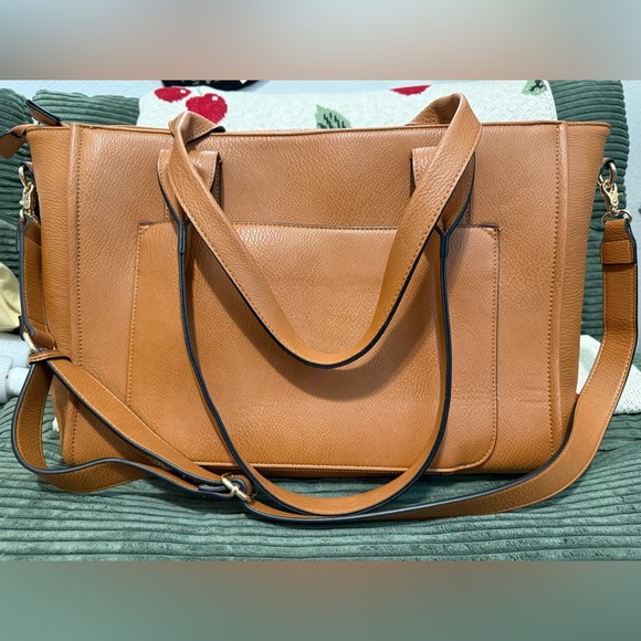 👜🌸Poppy & Peonies Cognac Multitasker Tote! 16" Laptop, Stanley tons of pockets - Picture 4 of 12